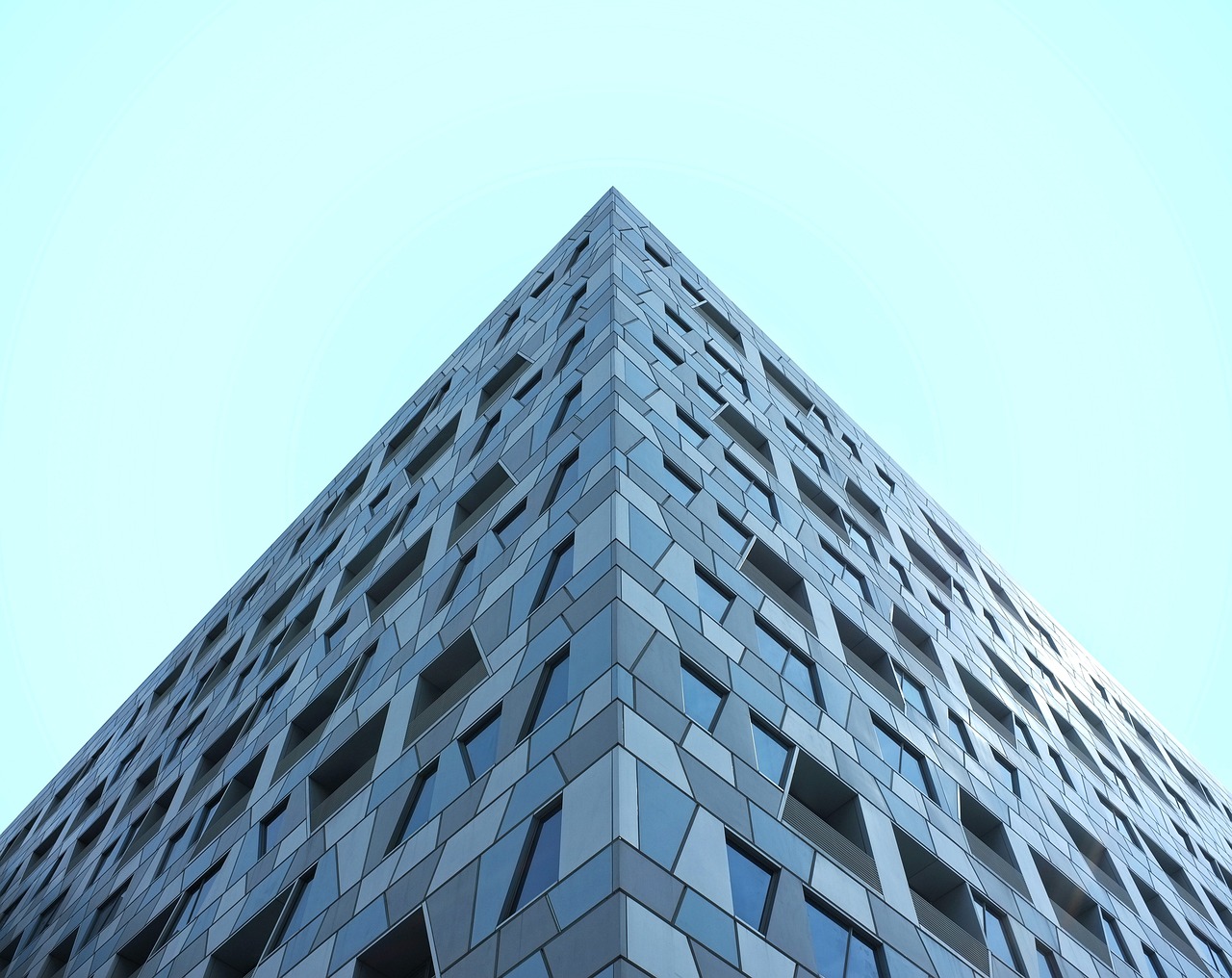 最新建筑工具重塑行業(yè)未來(lái)，創(chuàng)新科技引領(lǐng)建筑革新之路