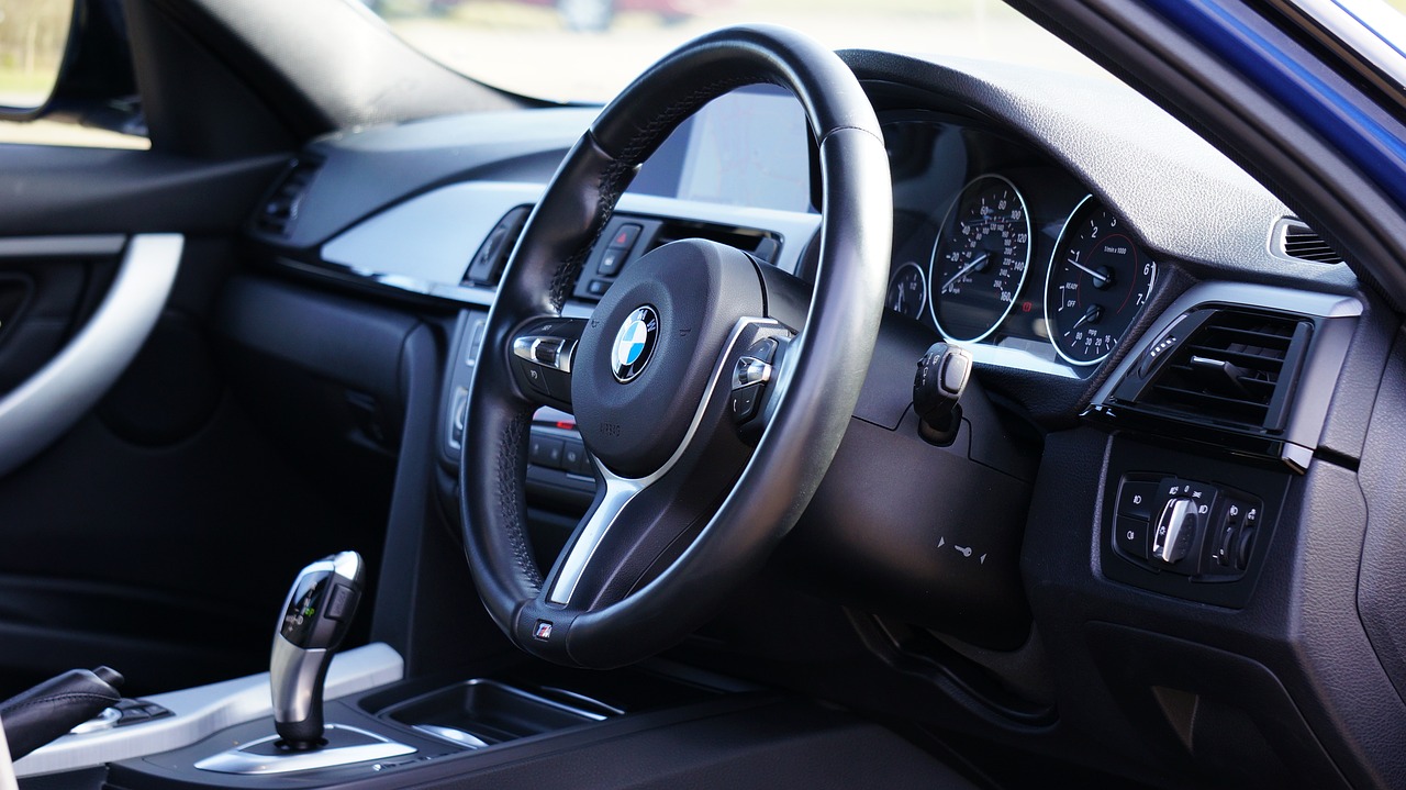BMW最新款，豪華與科技的完美融合
