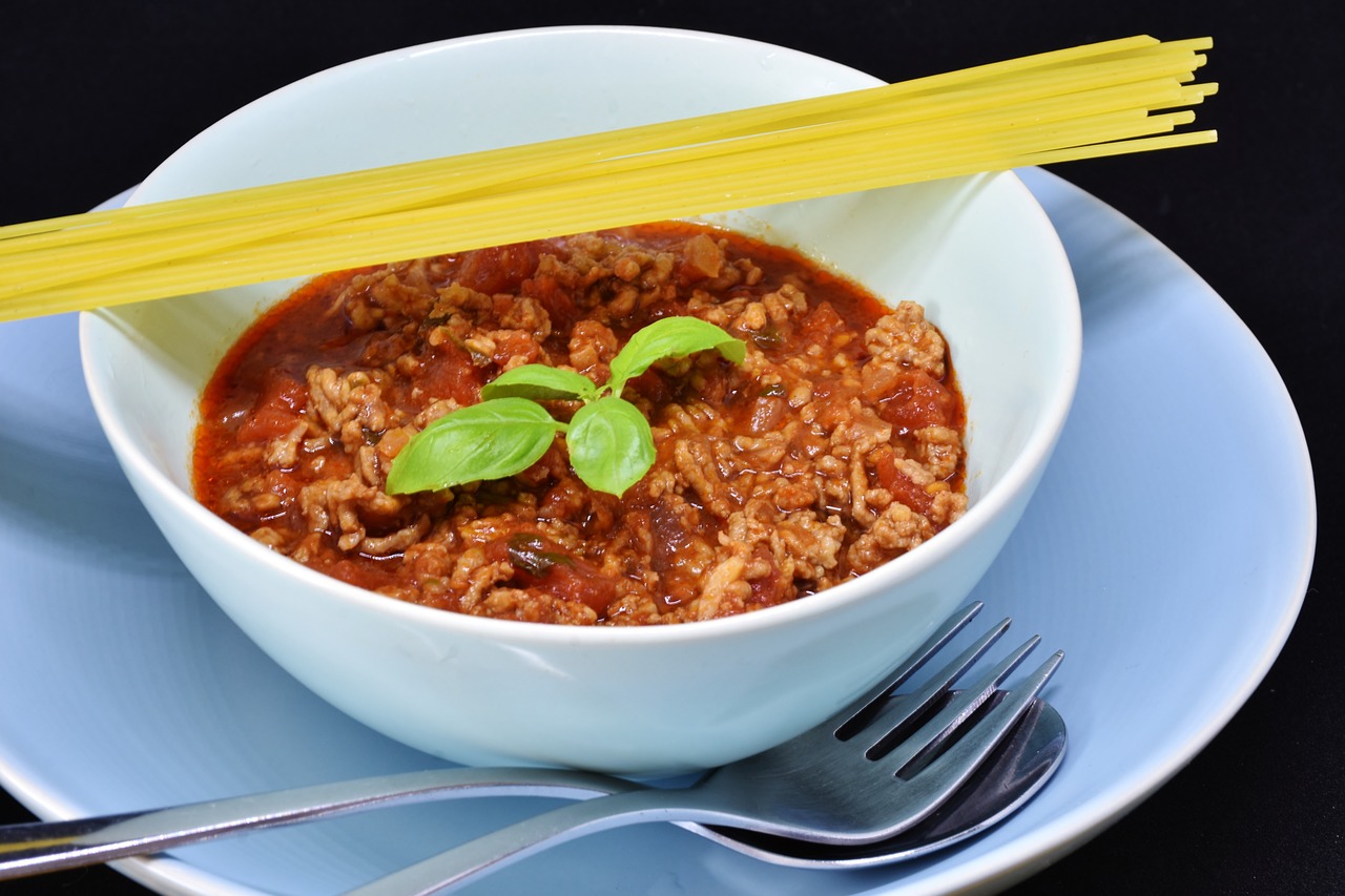 平?jīng)鲎钚聫N師招聘啟事，尋找美食背后的廚藝高手