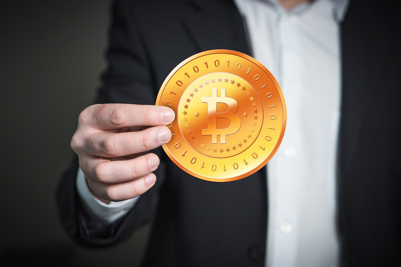 深度解析，2025年美卡幣行情展望