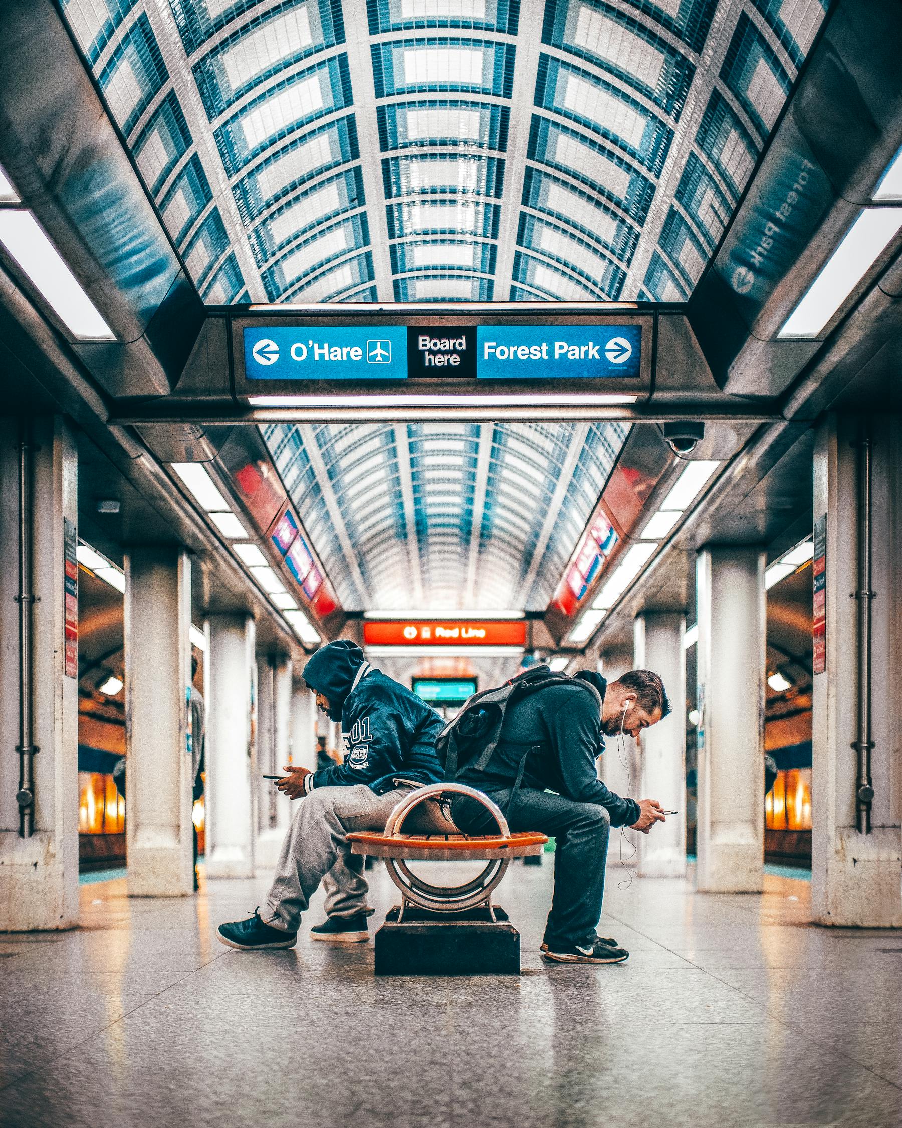 貴州貴陽機(jī)場車禍?zhǔn)录钚聢?bào)道與深度解析